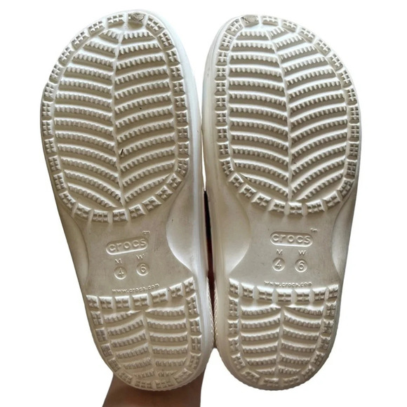 Crocs • Solarized Tie Dye Sandals - Picture 3 of 9